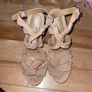 Nude think heeled strappy heel